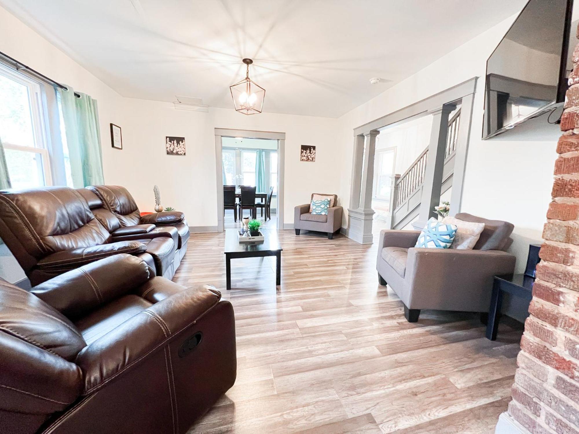 Centrally Located 5Br House In Καταρράκτες του Νιαγάρα Εξωτερικό φωτογραφία